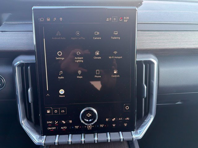 Used 2025 GMC Acadia Denali AWD/4WD image 15