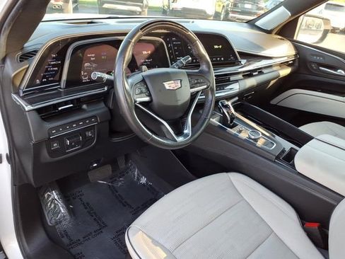 Used 2021 Cadillac Escalade Sport w/ Driver Assist Tech Package AWD/4WD image 3