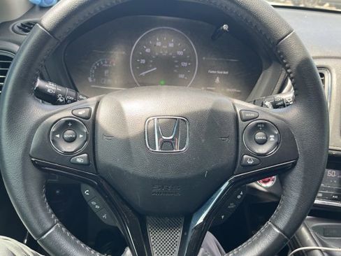 Used 2021 Honda HR-V EX-L image 13