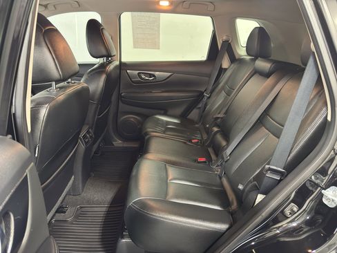 Used 2016 Nissan Rogue SV AWD/4WD image 27