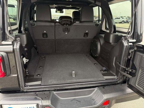 New 2026 Jeep Wrangler Unlimited Rubicon image 18