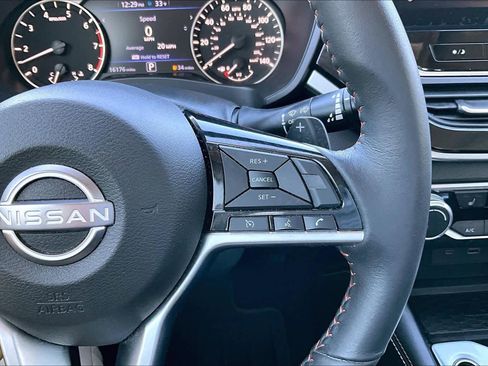 Used 2024 Nissan Altima 2.5 SR w/ SR Premium Package image 25