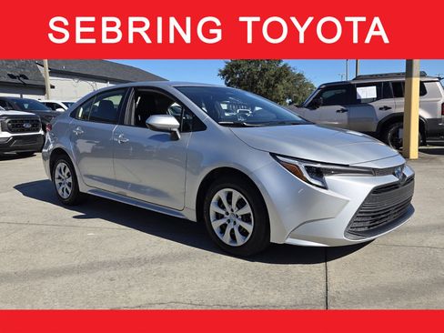 Certified 2024 Toyota Corolla LE image 1