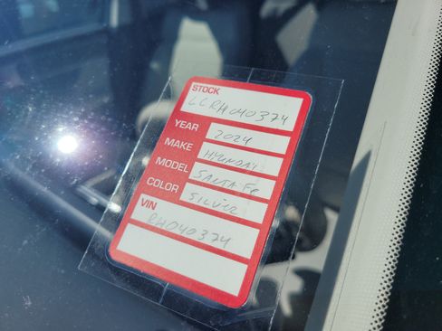 Used 2024 Hyundai Santa Fe SE image 10