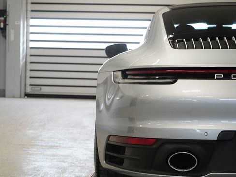 Used 2021 Porsche 911 Carrera 4S image 10