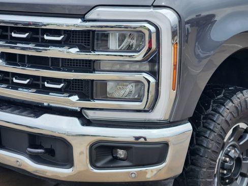 Used 2024 Ford F250 Lariat w/ Lariat Ultimate Package AWD/4WD image 8