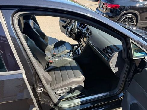 Used 2016 Volkswagen Golf R 4-Door AWD/4WD image 26