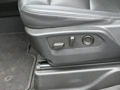 Used 2022 Chevrolet Tahoe LT image 16