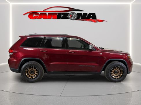 Used 2018 Jeep Grand Cherokee Trailhawk AWD/4WD image 4