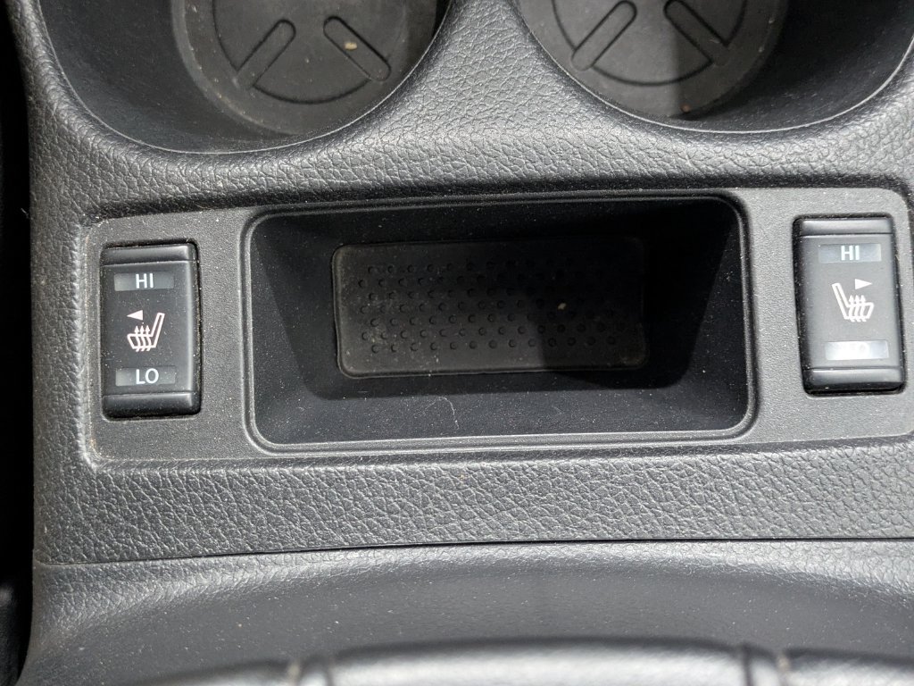 Used 2018 Nissan Rogue SV FWD image 19