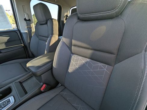 New 2026 Nissan Frontier SV image 21