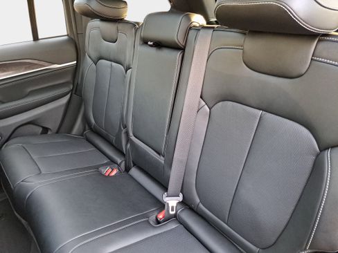 New 2026 Jeep Grand Cherokee Limited Reserve image 13