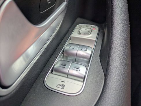 Used 2025 Mercedes-Benz GLS 450 4MATIC image 28