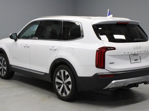 Used 2022 Kia Telluride EX w/ EX Premium Package image 10
