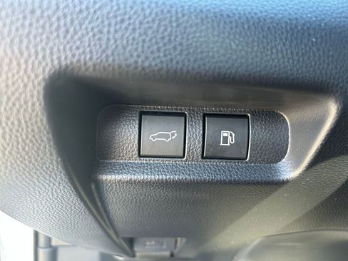 Used 2025 Toyota Crown Signia AWD/4WD image 13