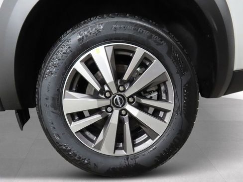 New 2026 Nissan Pathfinder SL AWD/4WD image 9