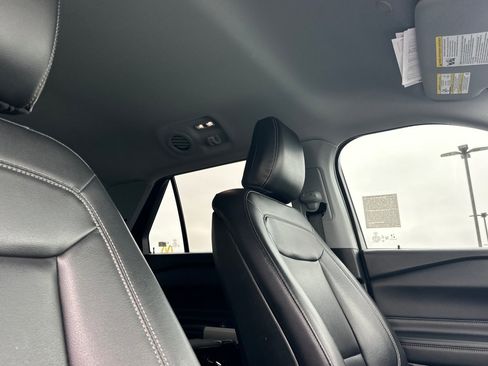 Used 2020 Ford Explorer XLT w/ Equipment Group 202A image 17