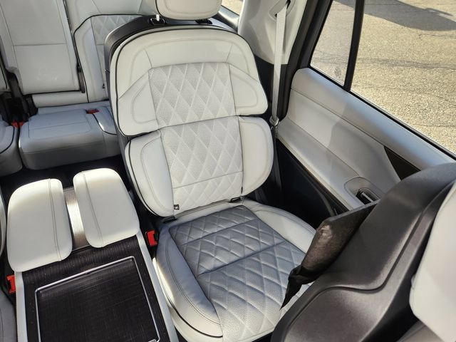 New 2026 Lincoln Navigator Black Label AWD/4WD image 15