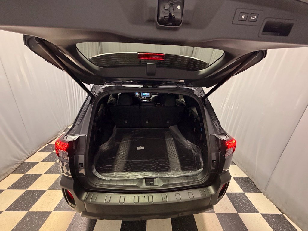New 2026 Subaru Outback Touring XT AWD/4WD image 7