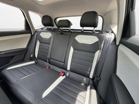 New 2026 Volkswagen Taos SEL AWD/4WD image 12