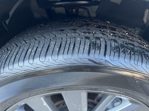 Certified 2025 Nissan Pathfinder SL w/ SL Premium Package image 42