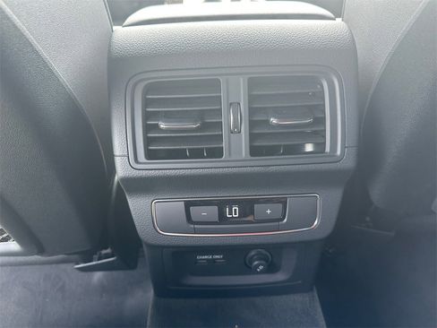 Used 2025 Audi Q5 2.0T Premium Plus w/ Premium Plus Package image 28