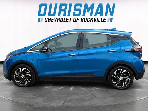 Used 2023 Chevrolet Bolt LT w/ Infotainment Package FWD image 3
