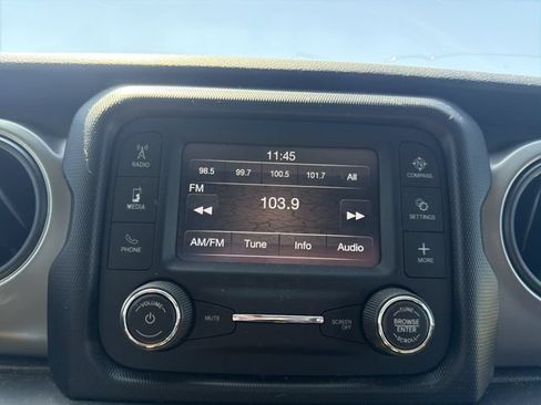 Used 2021 Jeep Gladiator Sport AWD/4WD image 25