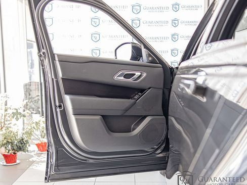 Used 2026 Land Rover Range Rover Velar Dynamic SE AWD/4WD image 30
