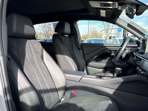 Certified 2025 Acura ADX A-Spec image 22