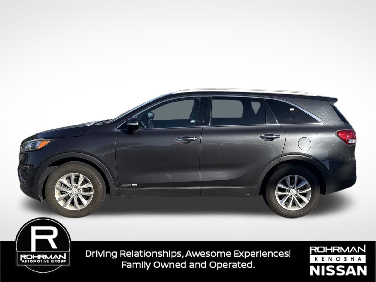 Used 2017 Kia Sorento AWD image 2