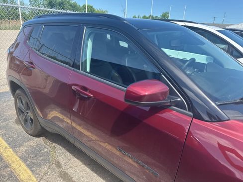 Used 2021 Jeep Compass Latitude w/ Sun and Sound Group AWD/4WD image 7