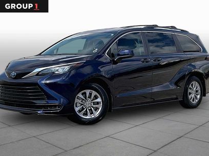 Used 2024 Toyota Sienna LE