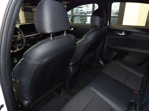 Used 2023 Kia Forte GT-Line image 21