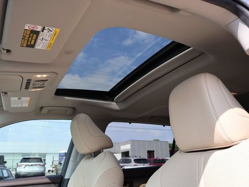 Used 2020 Toyota Highlander Limited AWD/4WD image 17