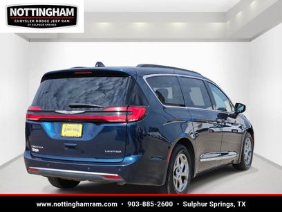 Used 2023 Chrysler Pacifica Limited