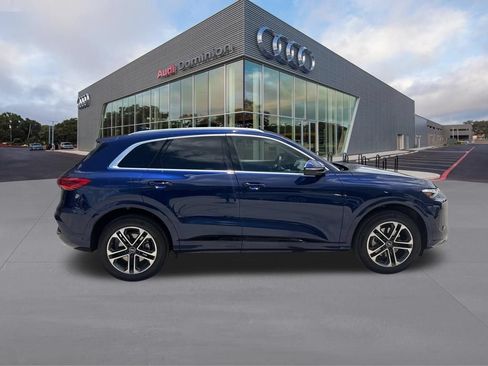 Certified 2025 Audi Q5 Premium w/ Premium Plus AWD/4WD image 4