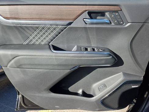 New 2026 GMC Acadia Denali w/ Super Cruise Package image 17