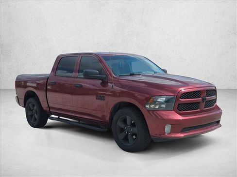 Used 2018 RAM 1500 Express w/ Express Value Package RWD image 3