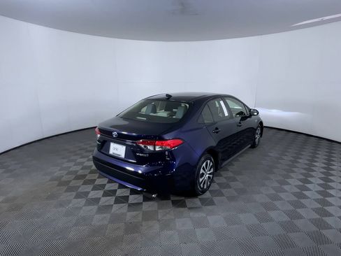 Used 2021 Toyota Corolla LE image 8