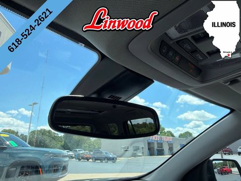 Used 2023 GMC Acadia AT4 w/ Preferred Package AWD/4WD image 27