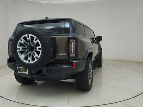 Used 2025 GMC Hummer EV 2X w/ LPO, Cargo Utility Package image 69