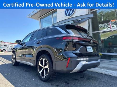 Certified 2026 Volkswagen Tiguan SE w/ Panoramic Sunroof Package AWD/4WD image 3