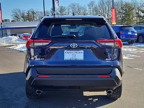 Used 2020 Toyota RAV4 XLE Premium image 6