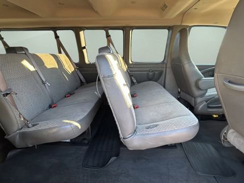 Used 2024 Chevrolet Express 3500 LT w/ LT Preferred Equipment Group image 38