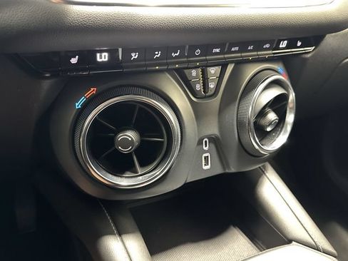 Certified 2025 Chevrolet Blazer LT FWD image 18