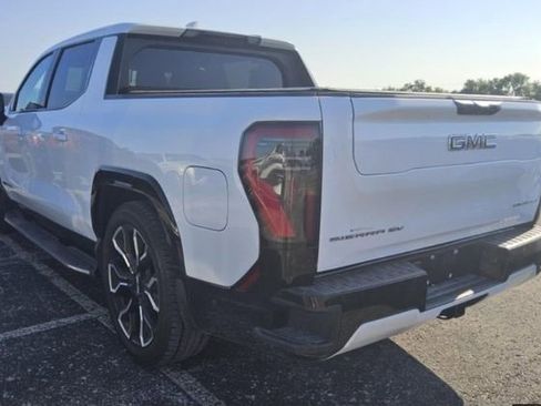 Used 2025 GMC Sierra EV Denali AWD/4WD image 4