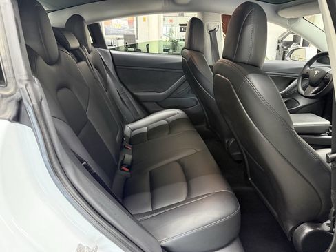 Used 2020 Tesla Model 3 Long Range image 15