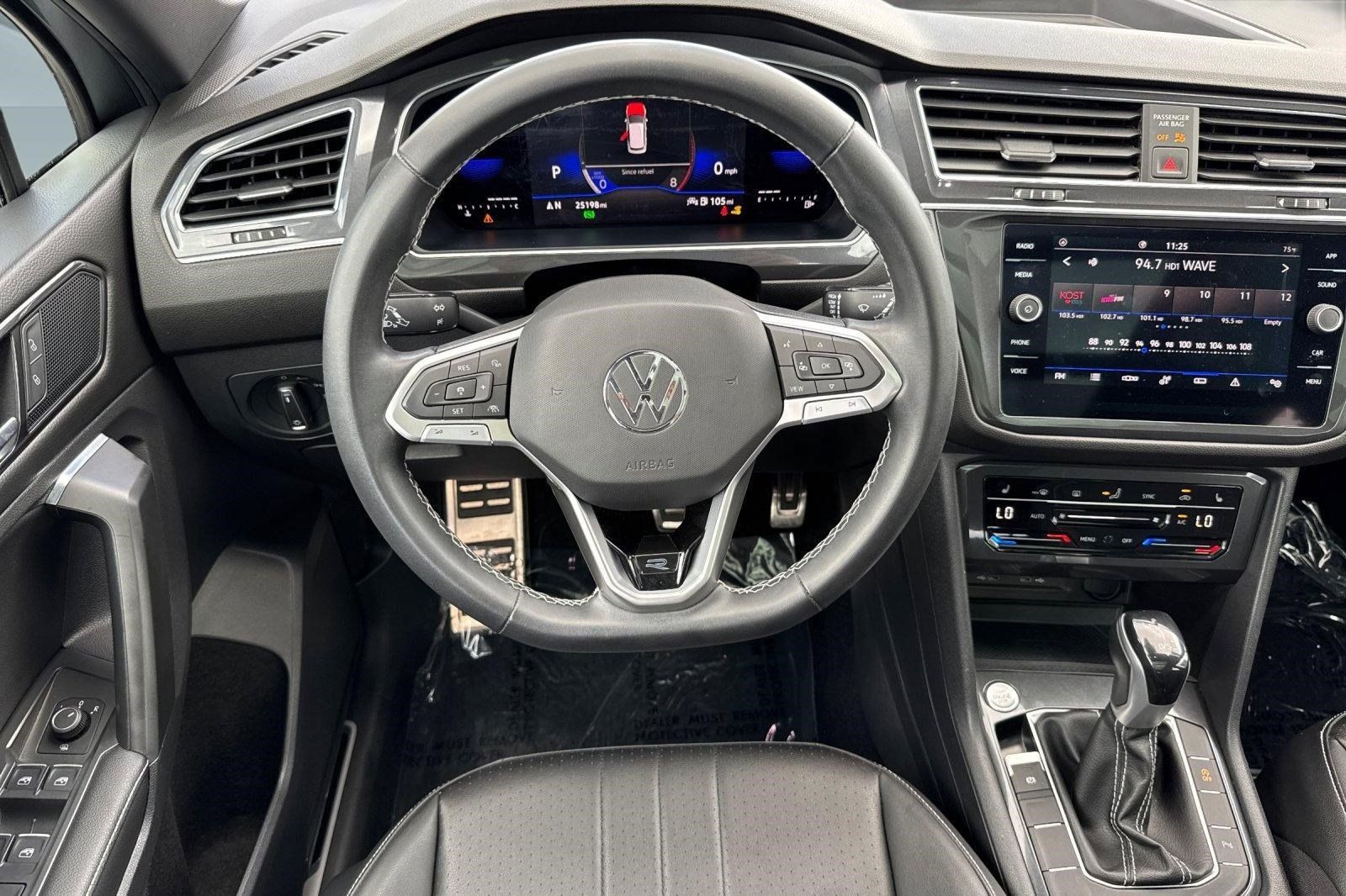 Used 2023 Volkswagen Tiguan SE R-Line FWD image 30
