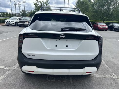 New 2026 Nissan Kicks SV w/ Cold Weather Package FWD image 6